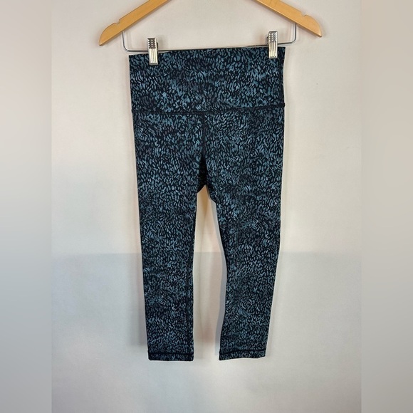 Lululemon Wunder Under Crop Size 6 Illuminate Multi Black High Rise Luxtreme 21” - Picture 3 of 8